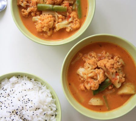 Warzywne curry z kalafiorem